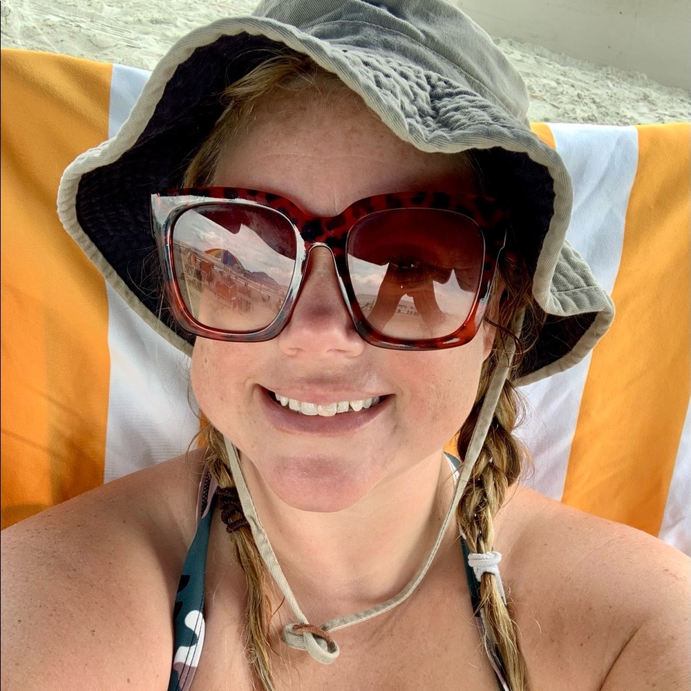 Meet your Posher, Kayla